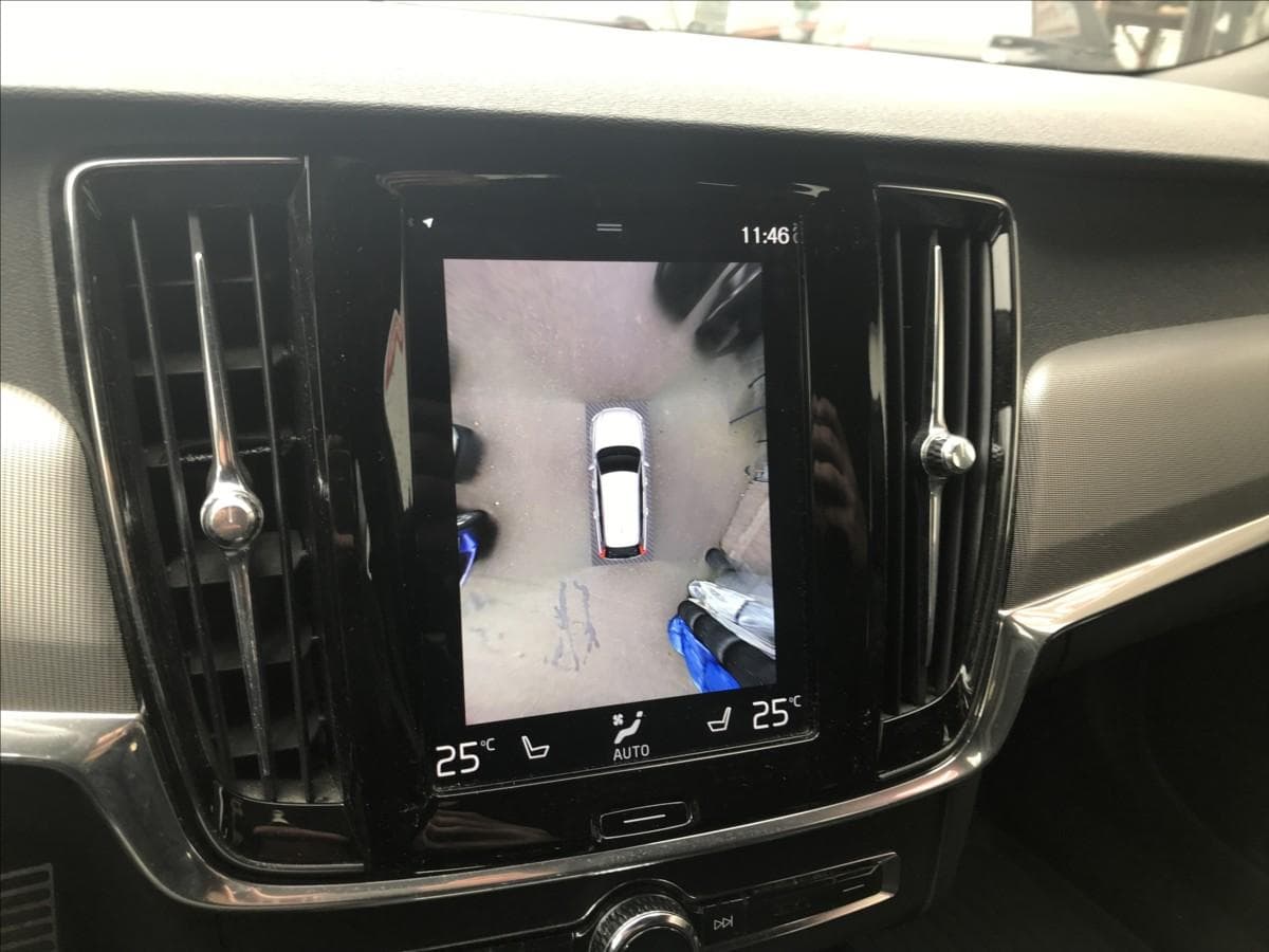 2018 Volvo V90 - 13