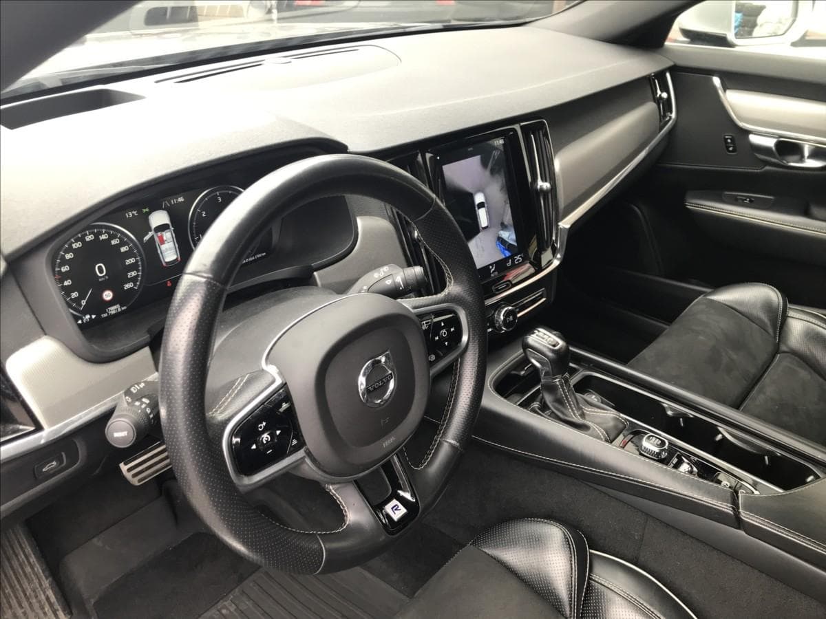 2018 Volvo V90 - 11