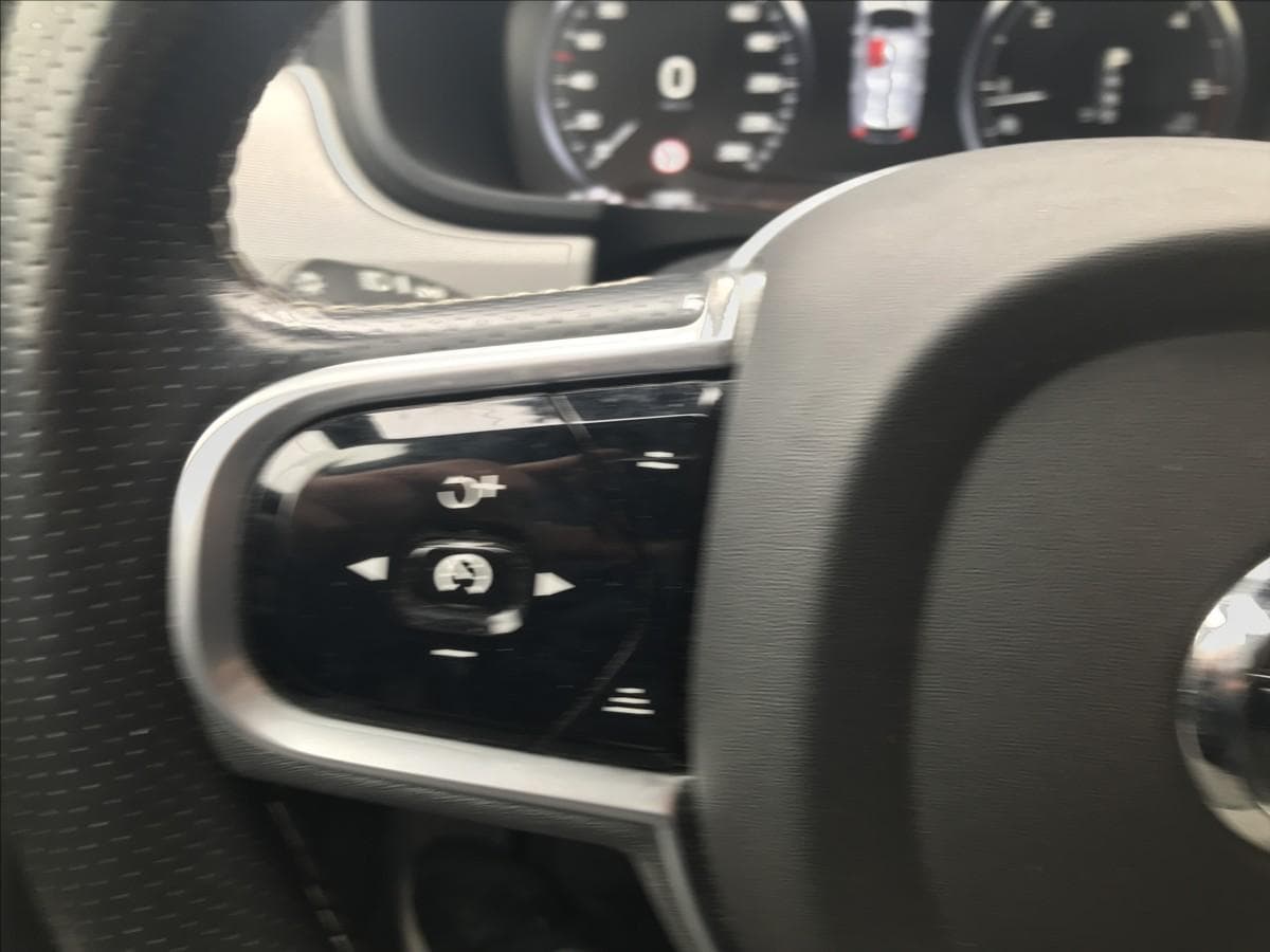 2018 Volvo V90 - 17