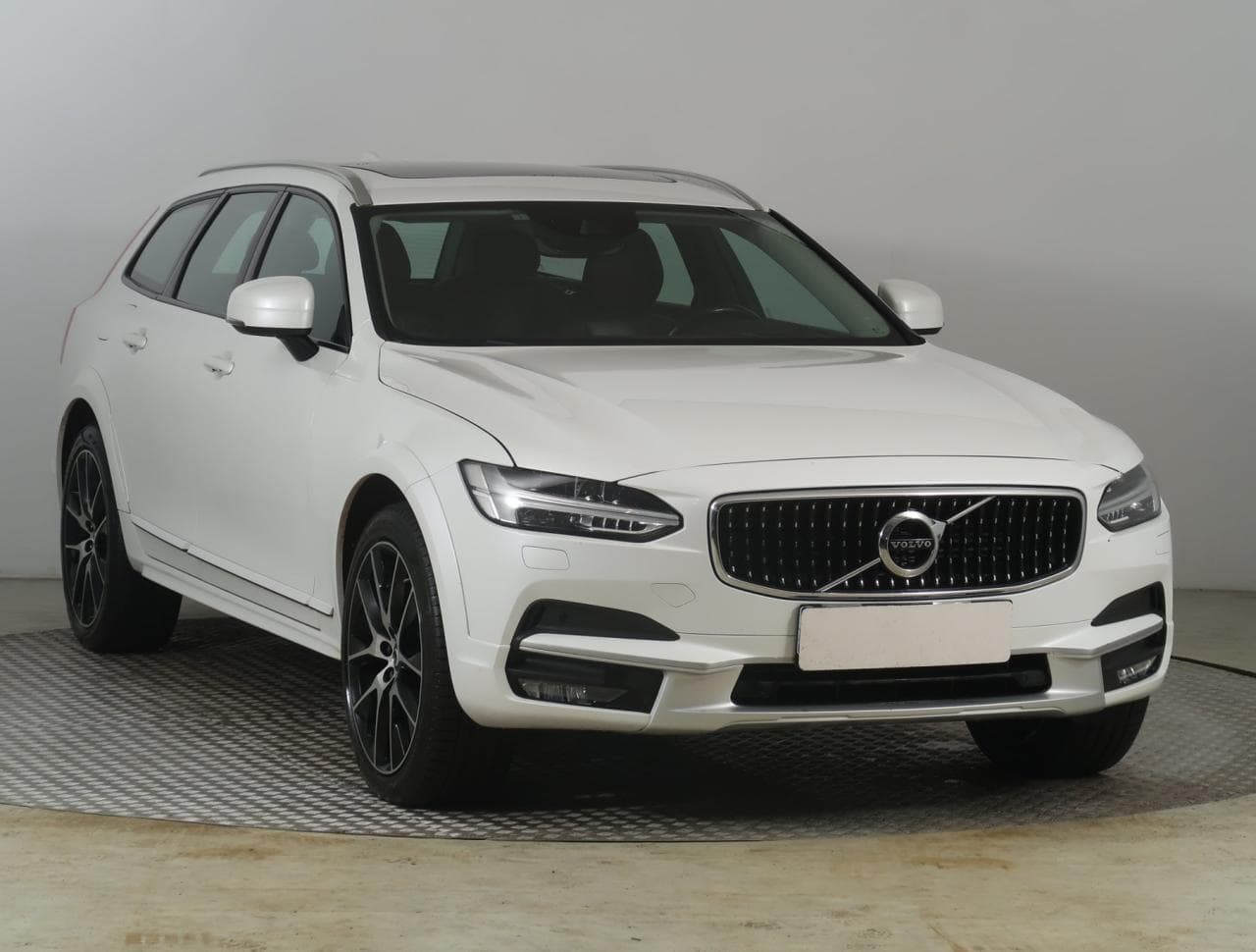 2019 Volvo V90