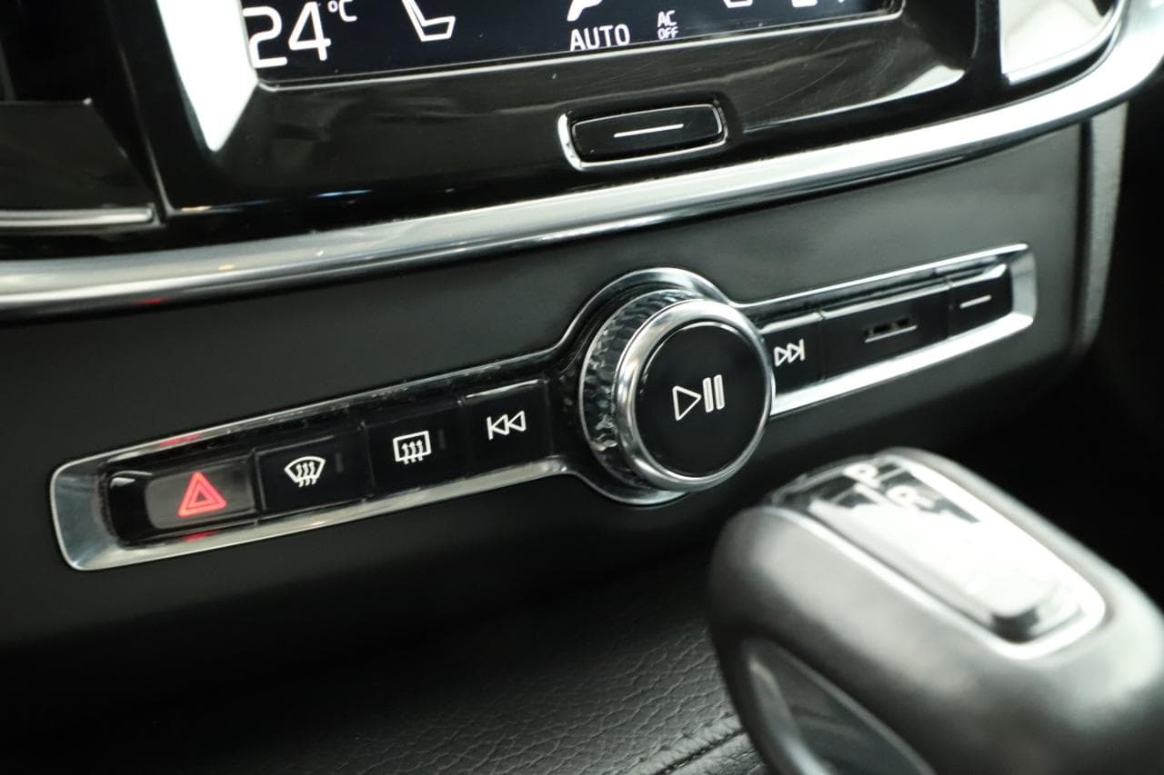 2019 Volvo V90 - 16