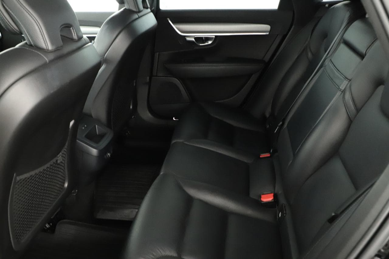 2019 Volvo V90 - 11