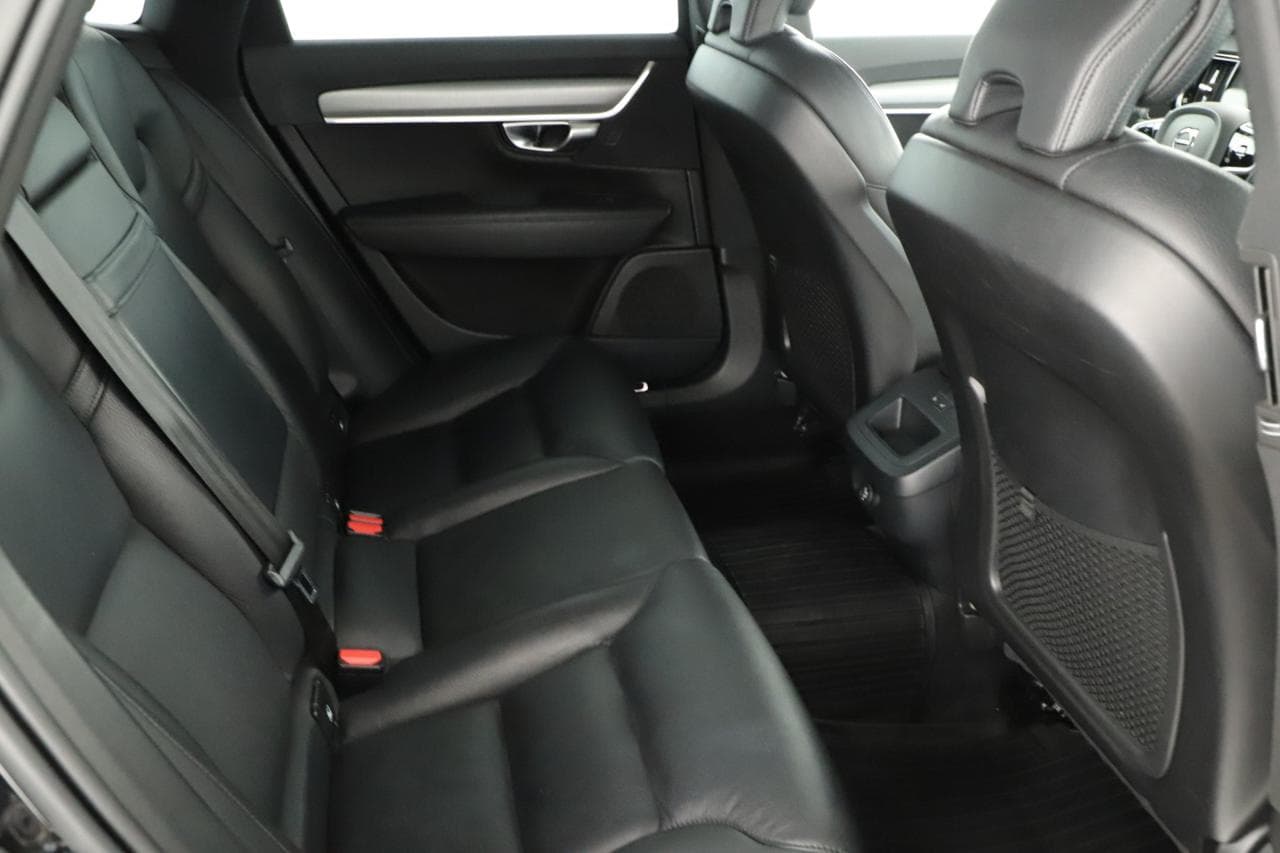 2019 Volvo V90 - 10
