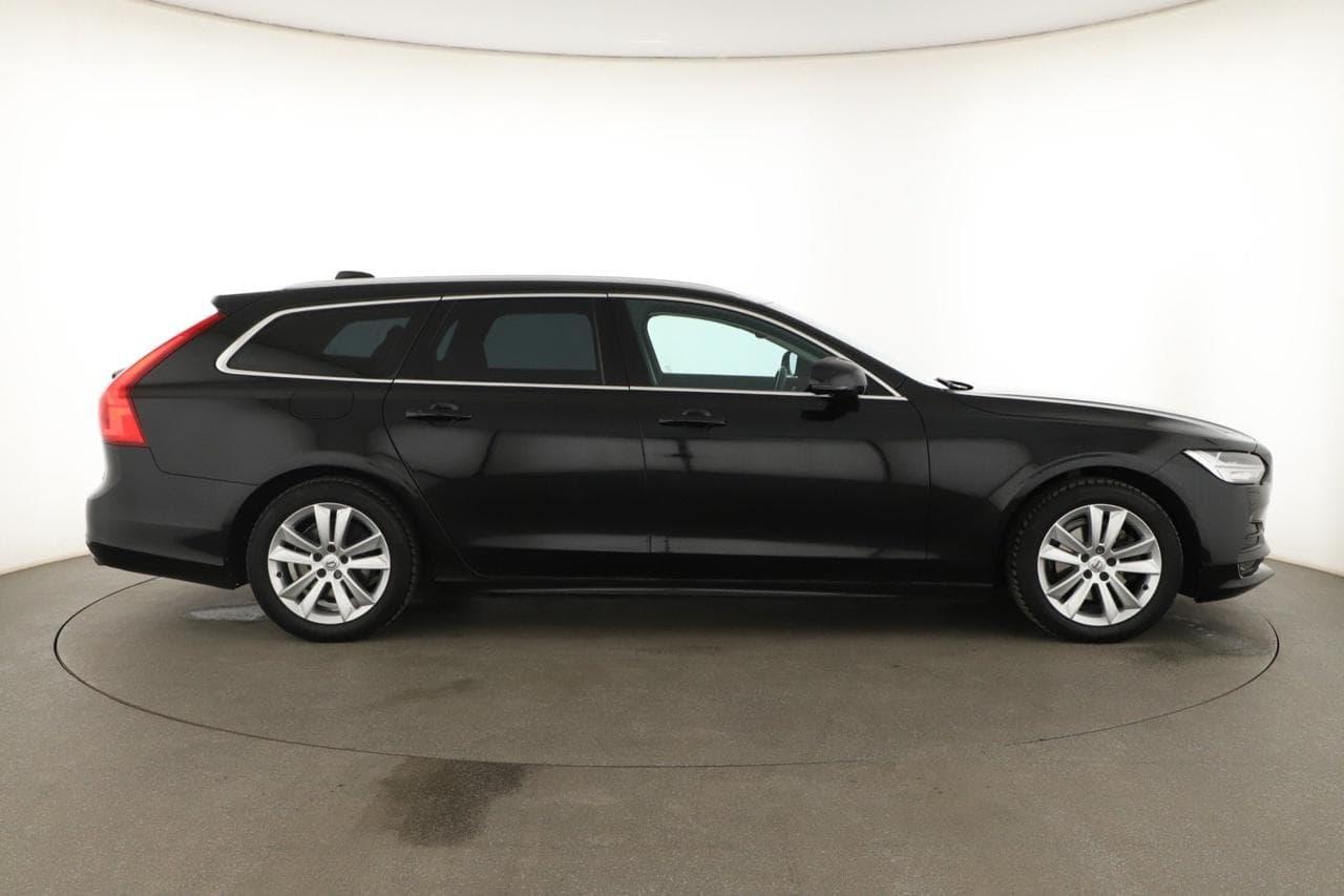 2019 Volvo V90 - 8