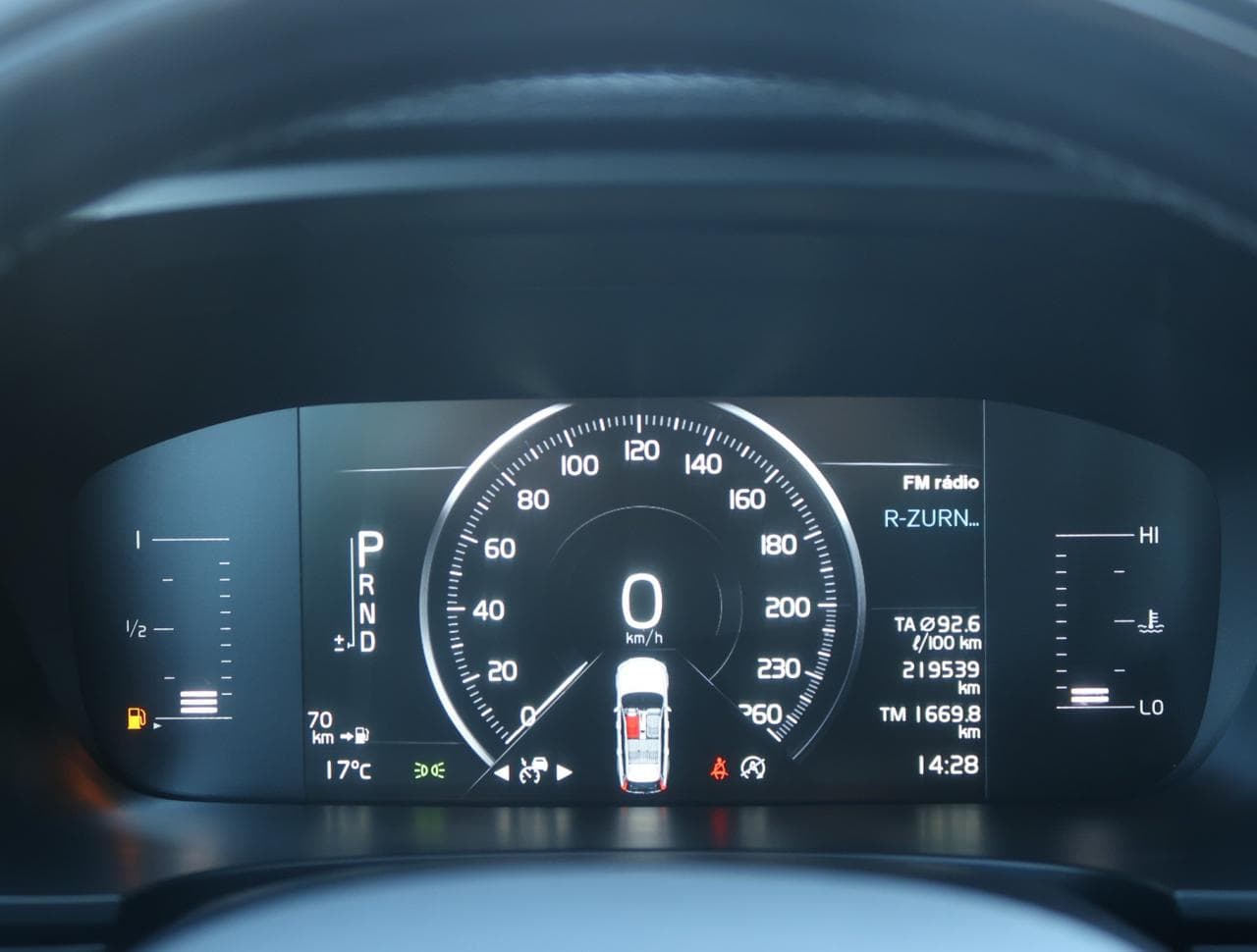 2017 Volvo V90 - 28