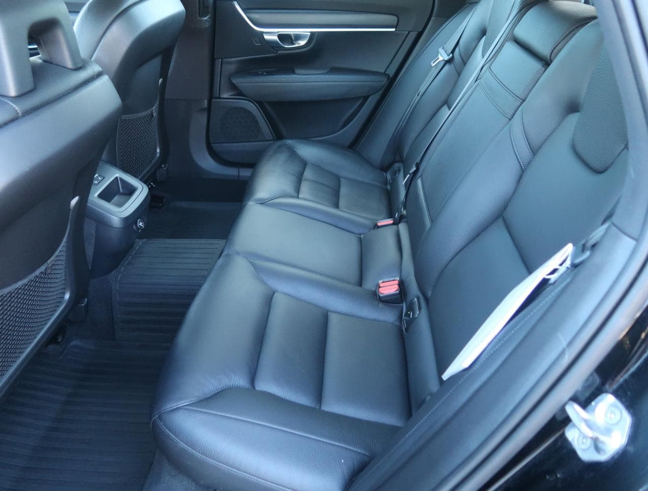 2017 Volvo V90 - 24