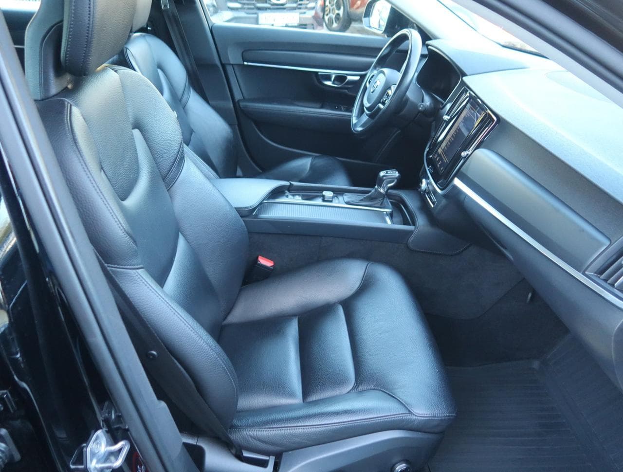 2017 Volvo V90 - 21