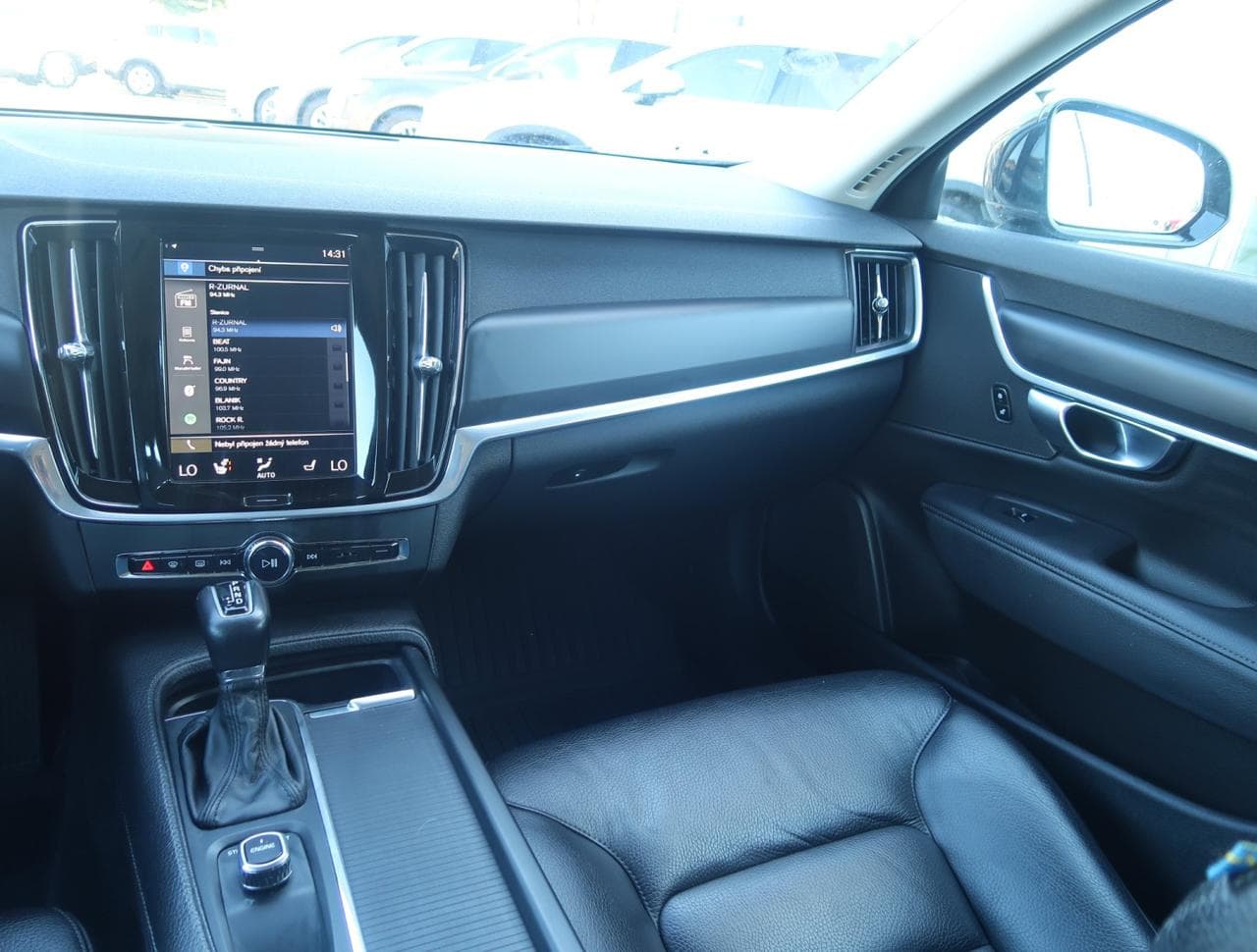 2017 Volvo V90 - 19