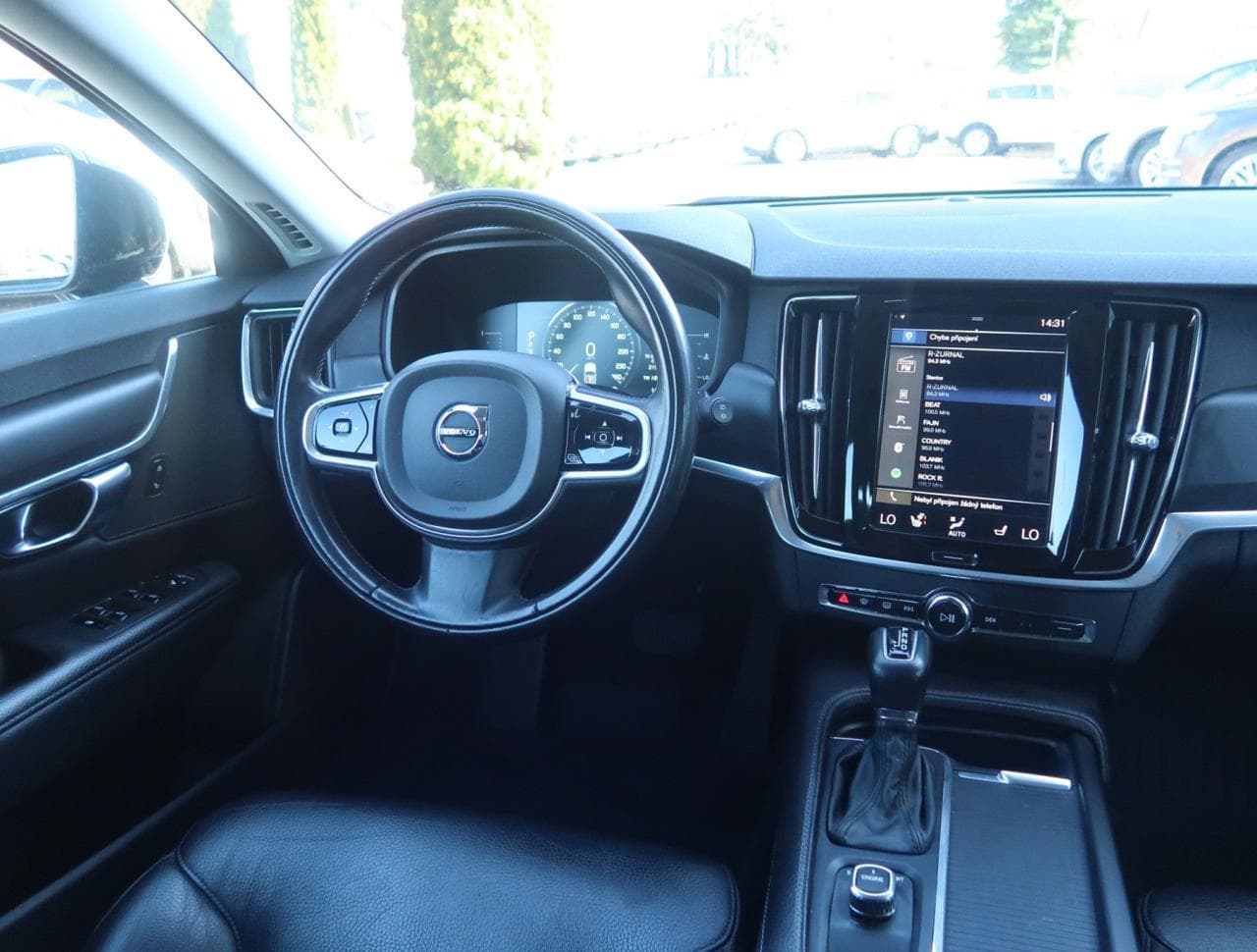 2017 Volvo V90 - 15
