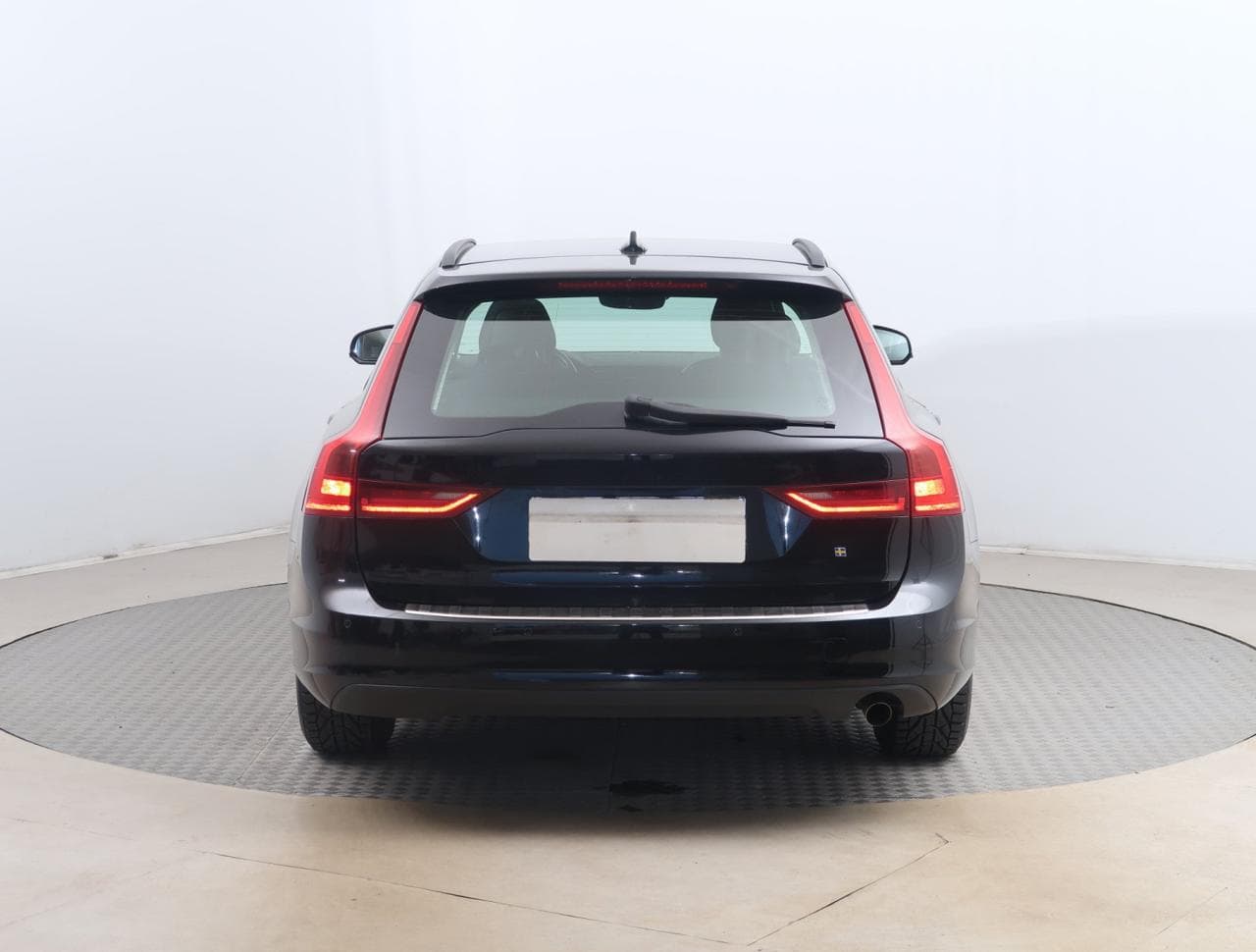 2017 Volvo V90 - 9