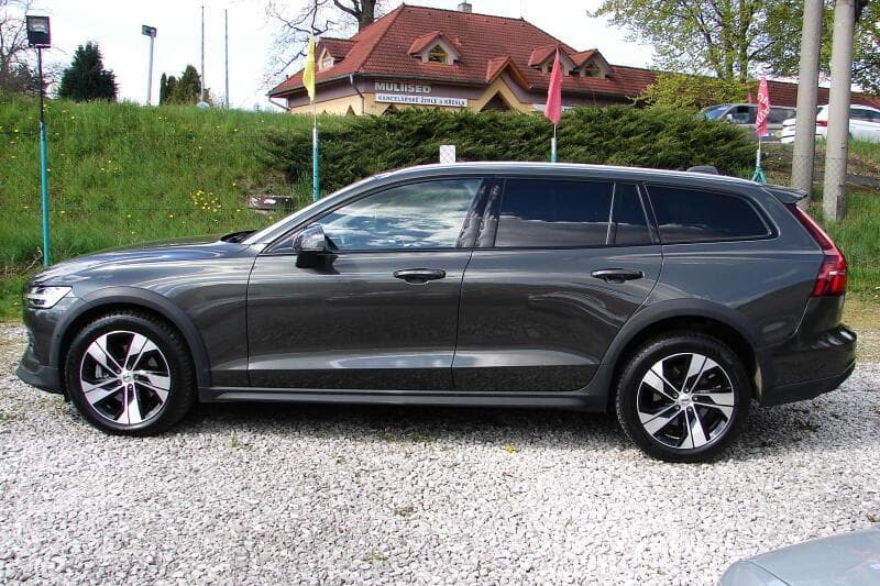 2021 Volvo V60 - 9