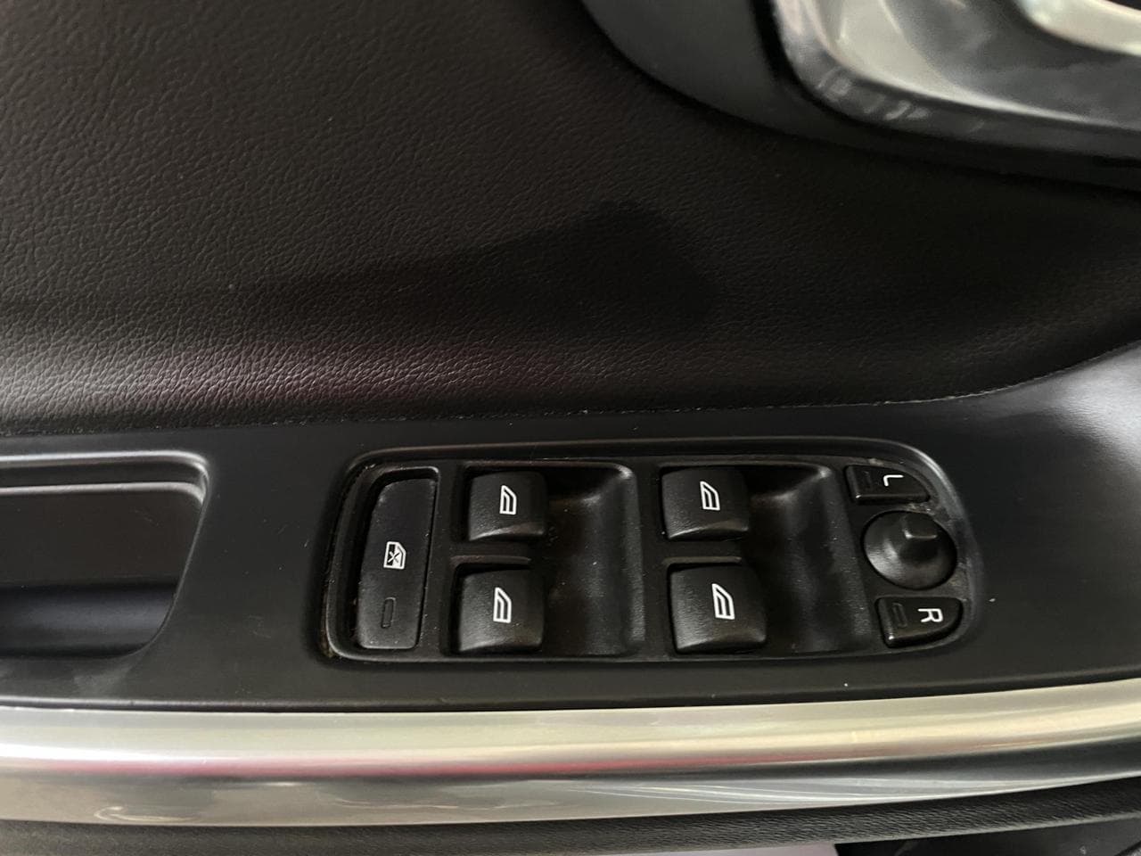 2016 Volvo V60 - 11