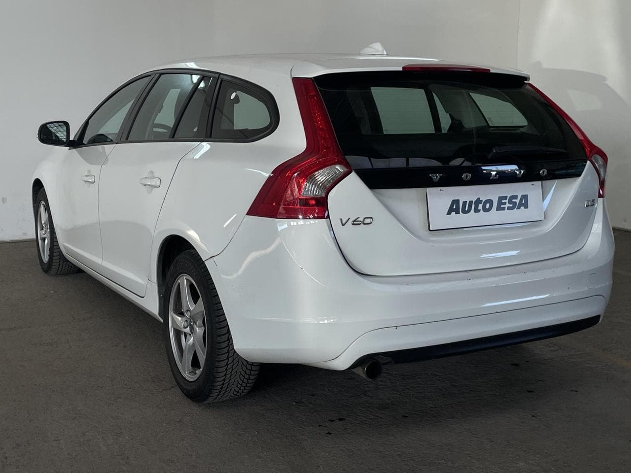 2016 Volvo V60 - 6