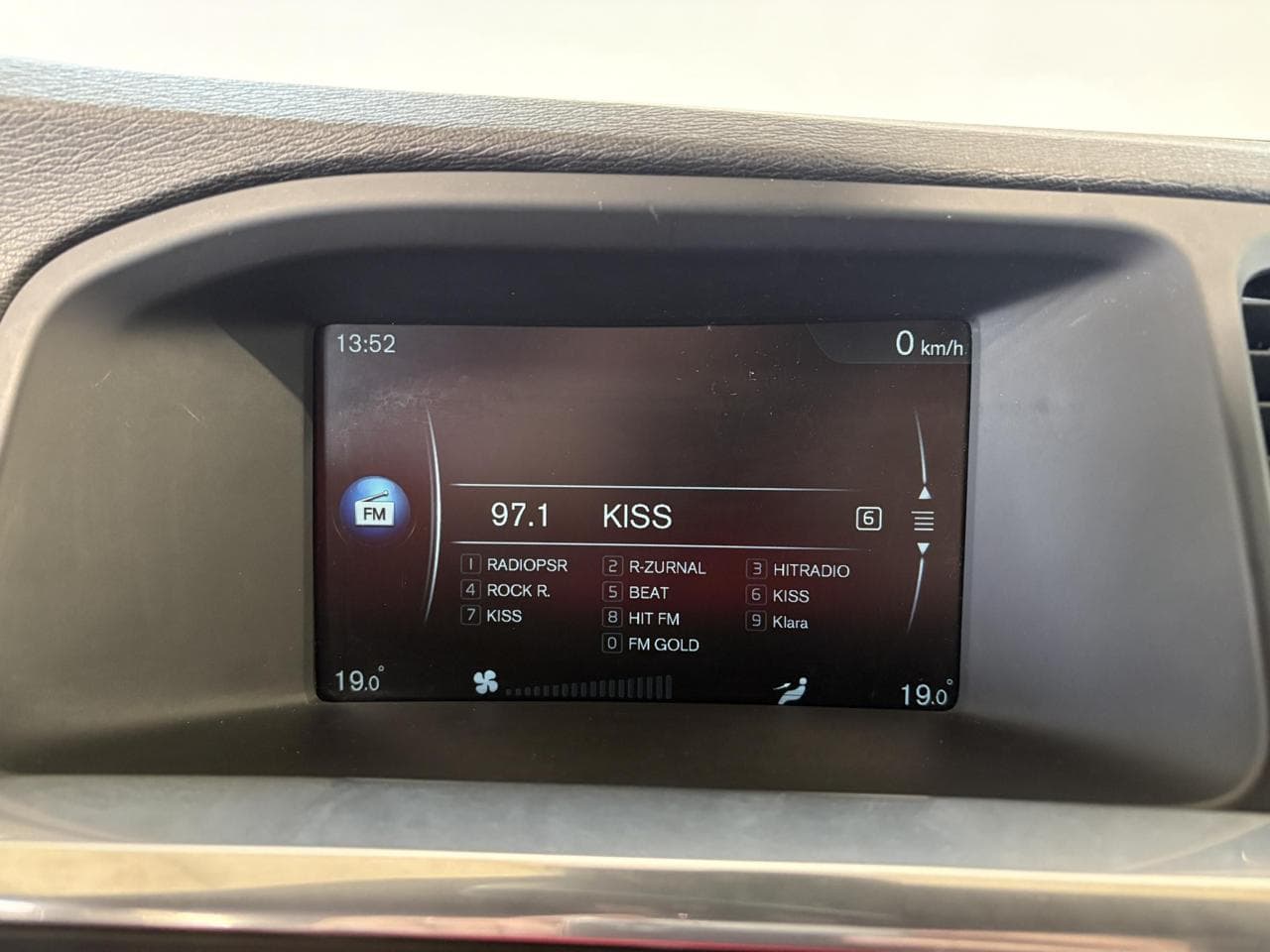2015 Volvo V60 - 15