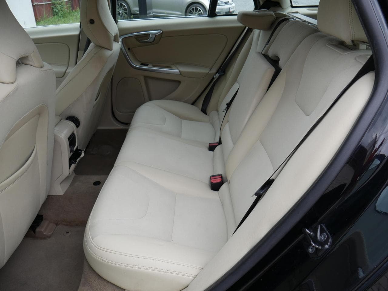 2011 Volvo V60 - 10