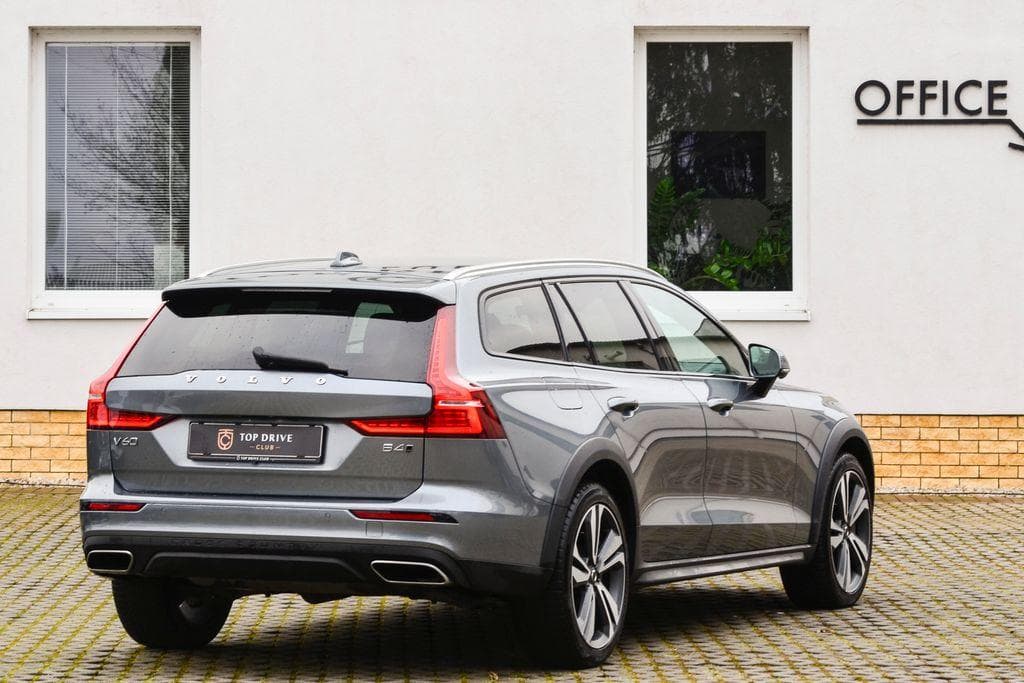 2021 Volvo V60 - 5