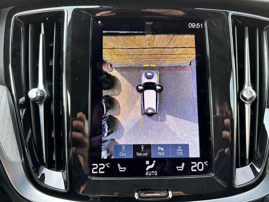 2021 Volvo V60 - 16