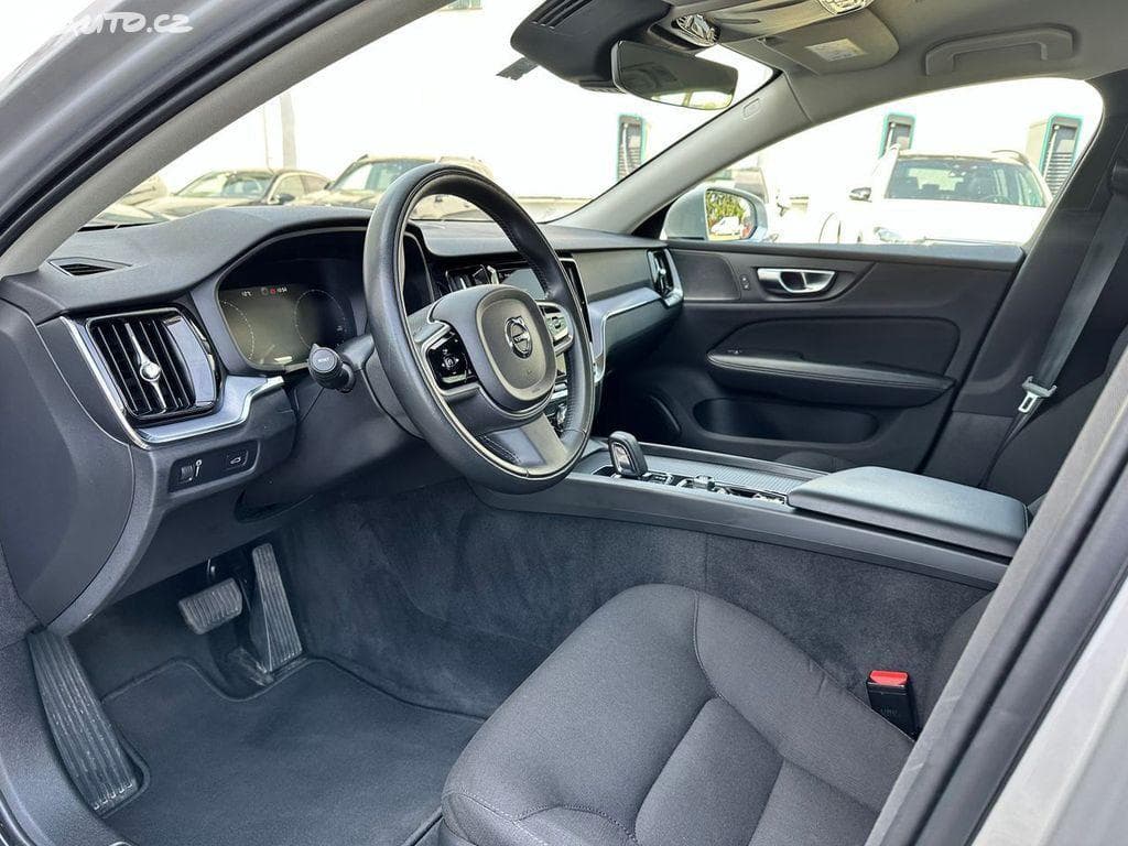 2021 Volvo V60 - 14