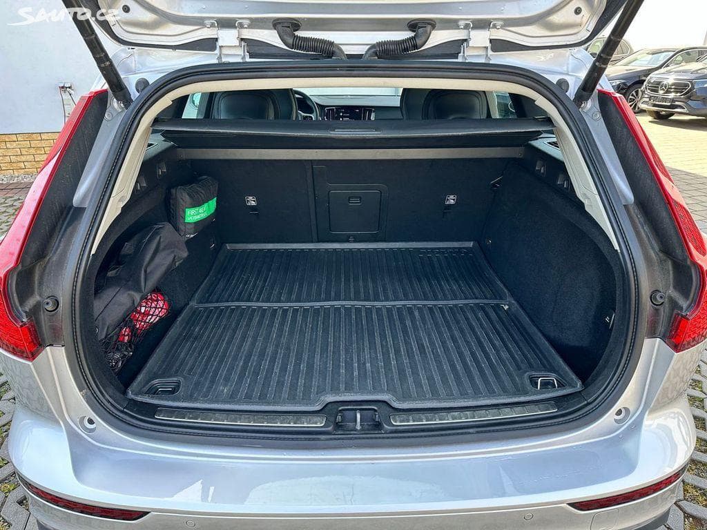 2021 Volvo V60 - 17