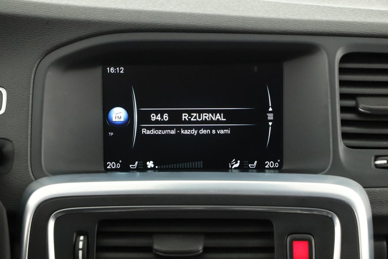 2016 Volvo V60 - 18