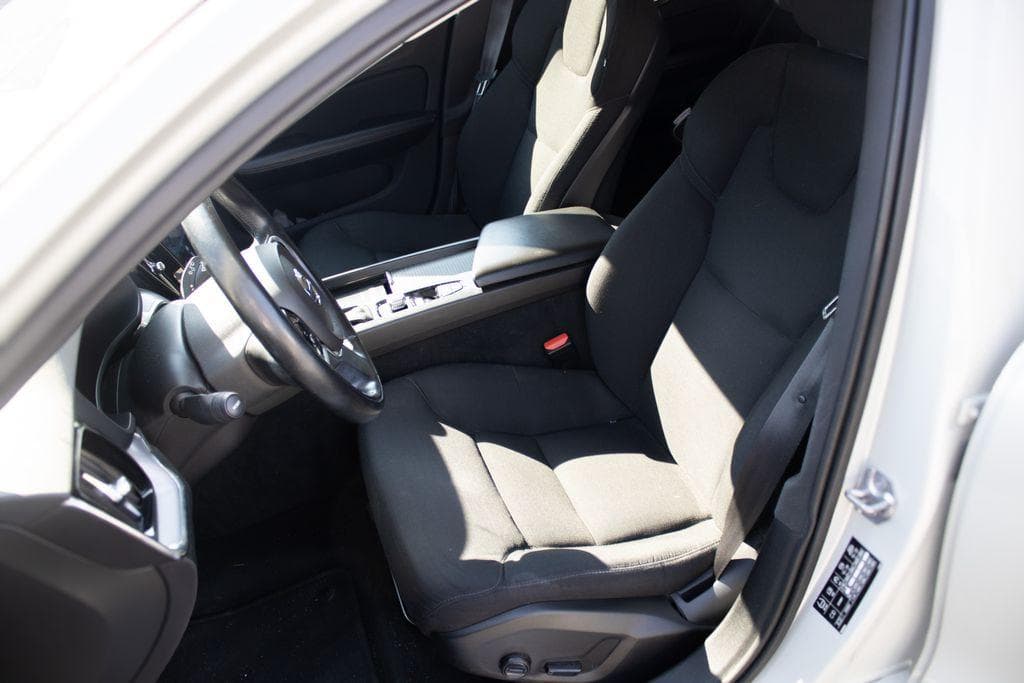 2018 Volvo V60 - 24