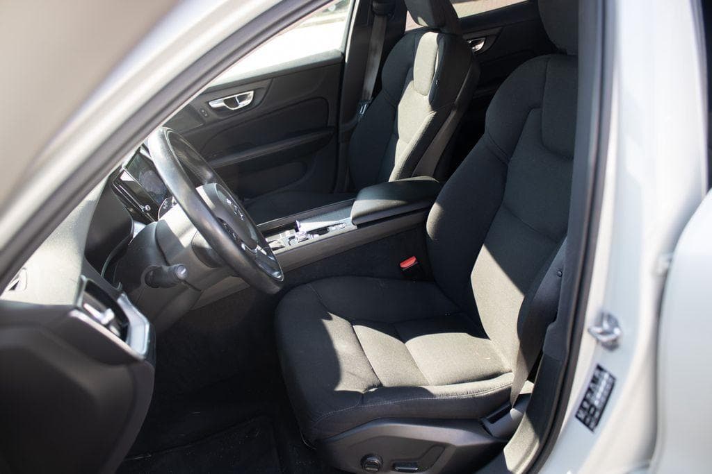 2018 Volvo V60 - 26