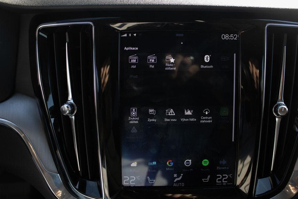 2018 Volvo V60 - 32
