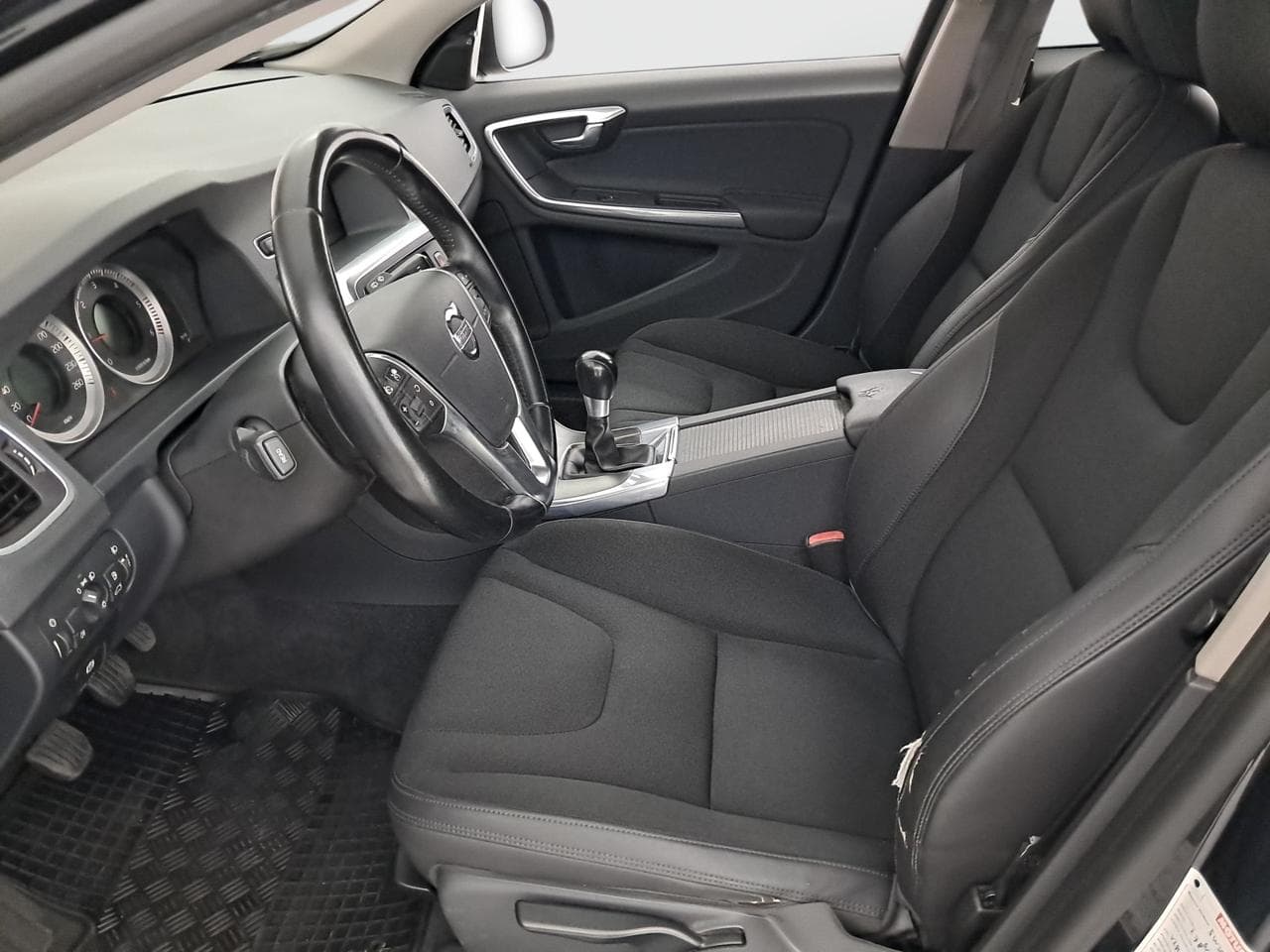 2012 Volvo V60 - 28