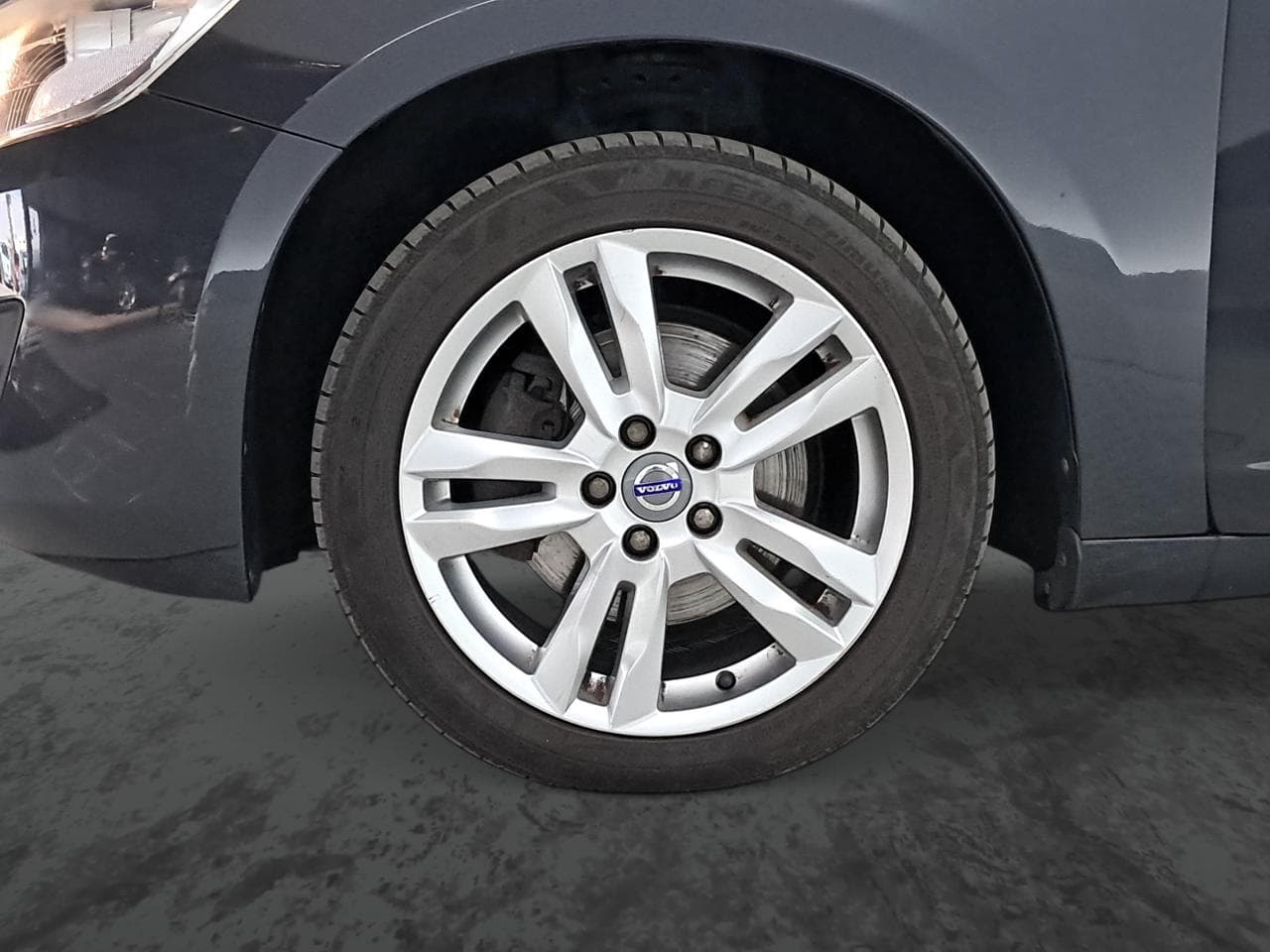 2012 Volvo V60 - 35