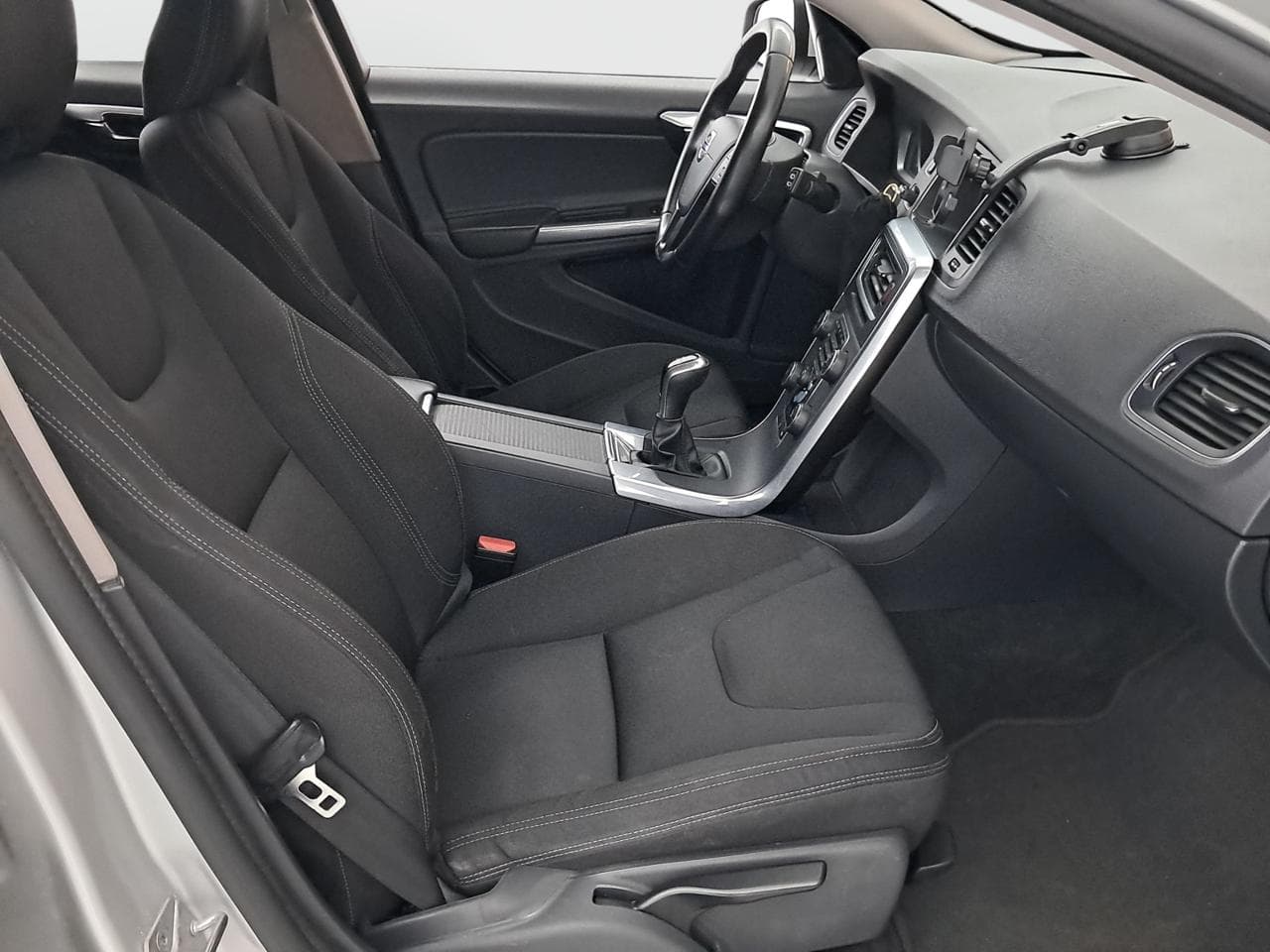 2017 Volvo V60 - 11