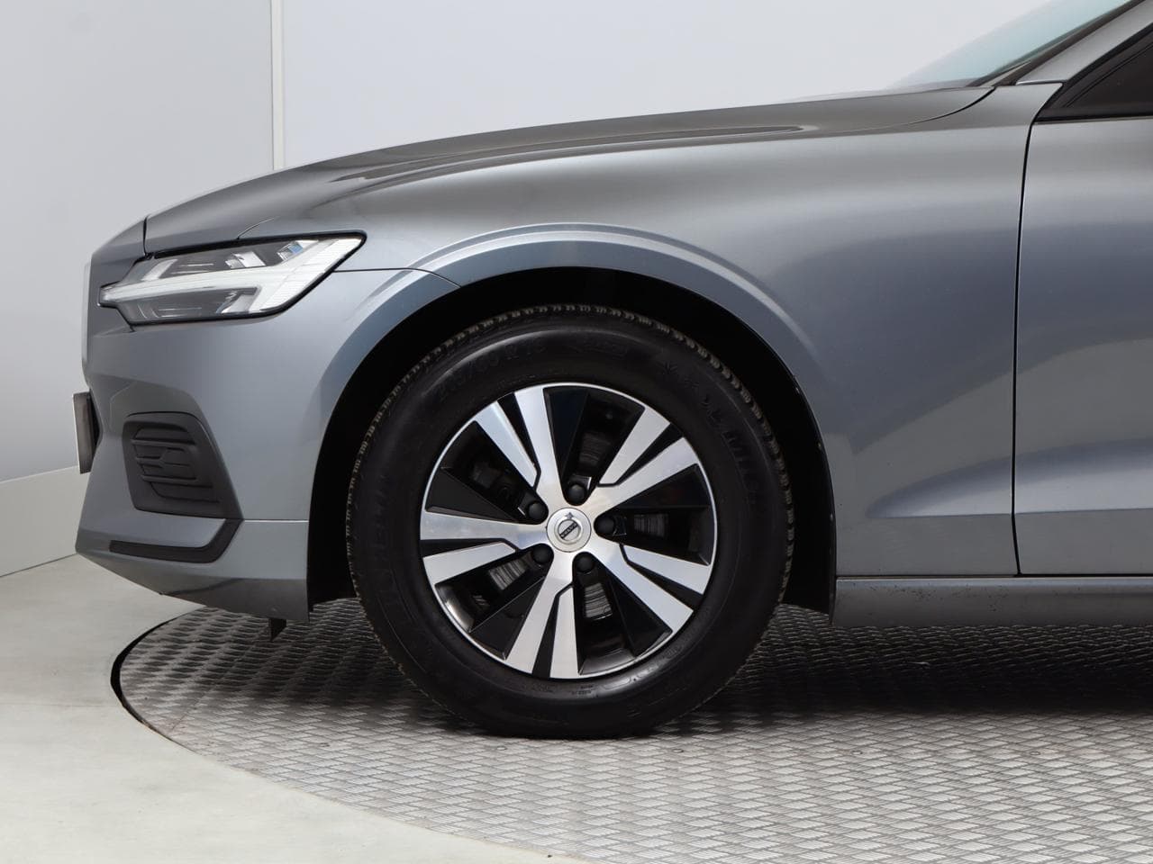 2019 Volvo V60 - 19