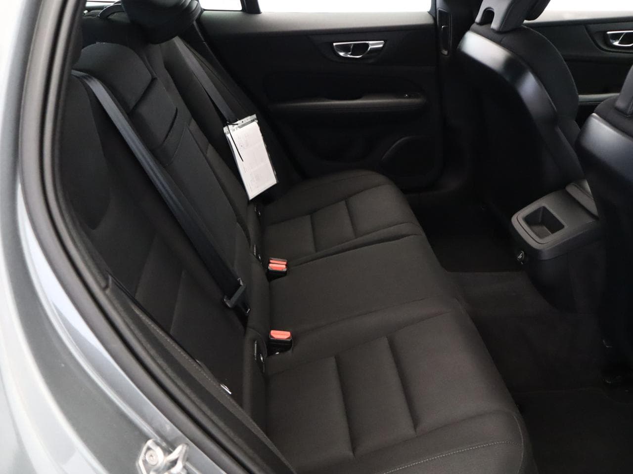 2019 Volvo V60 - 11