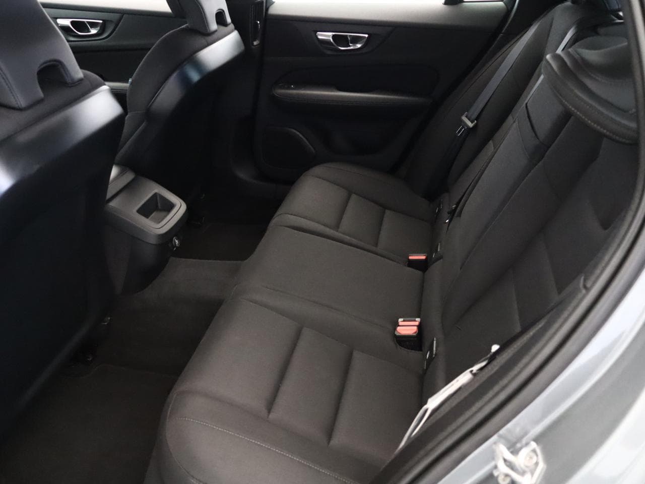 2019 Volvo V60 - 13