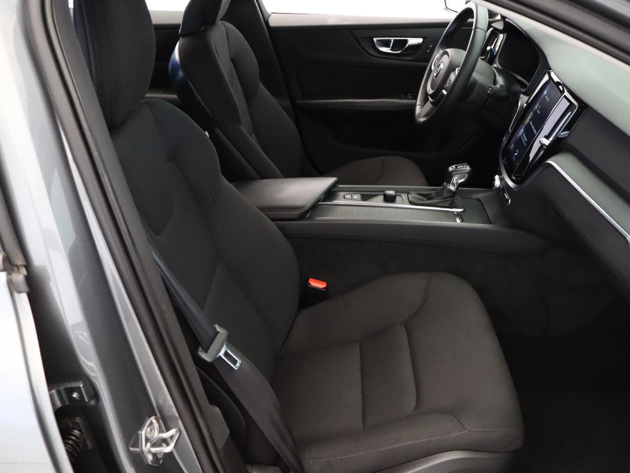 2019 Volvo V60 - 10