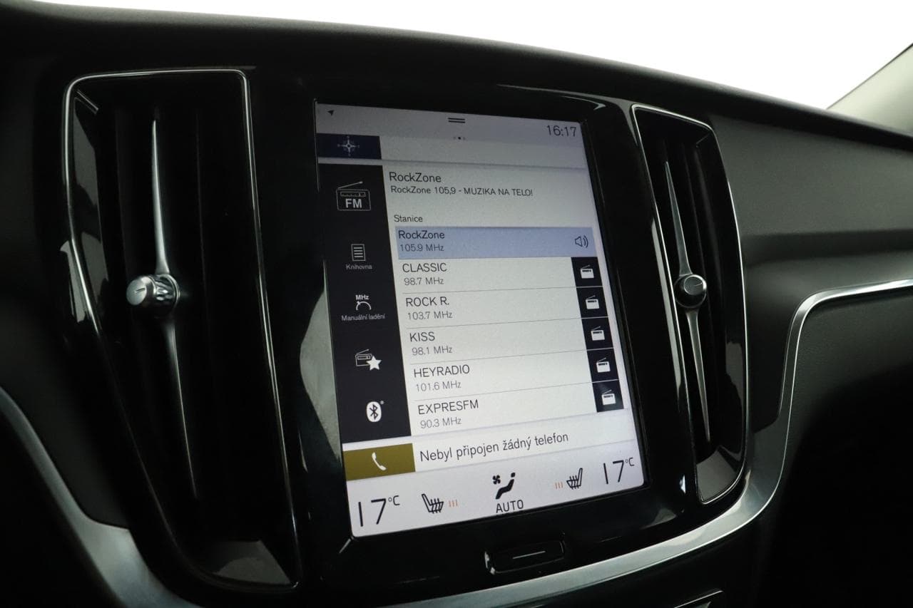 2020 Volvo V60 - 20