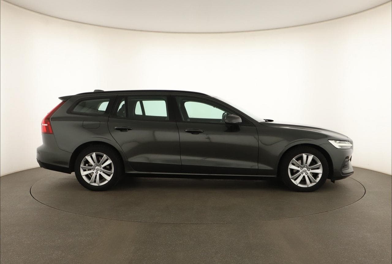 2020 Volvo V60 - 8