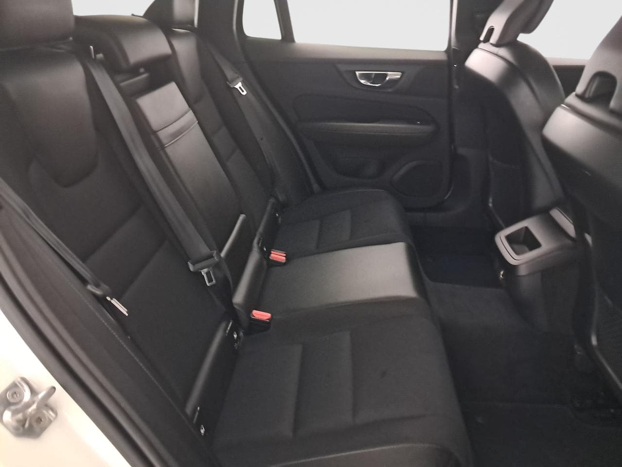 2019 Volvo V60 - 13