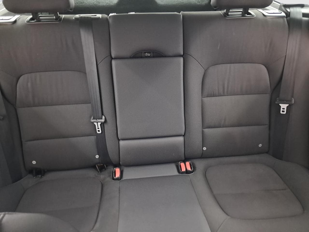 2011 Volvo V70 - 27