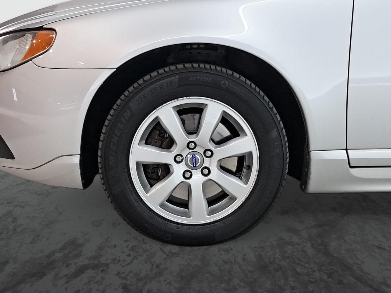 2011 Volvo V70 - 39