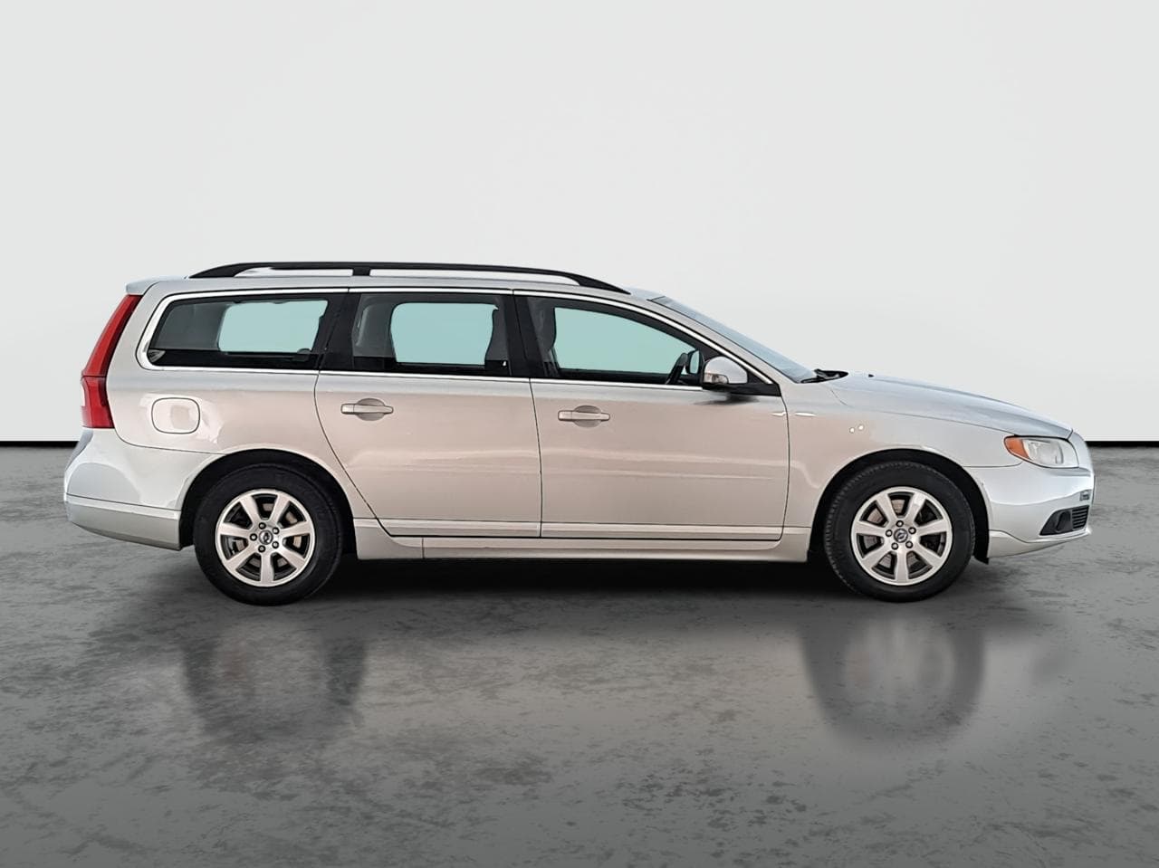 2011 Volvo V70 - 15