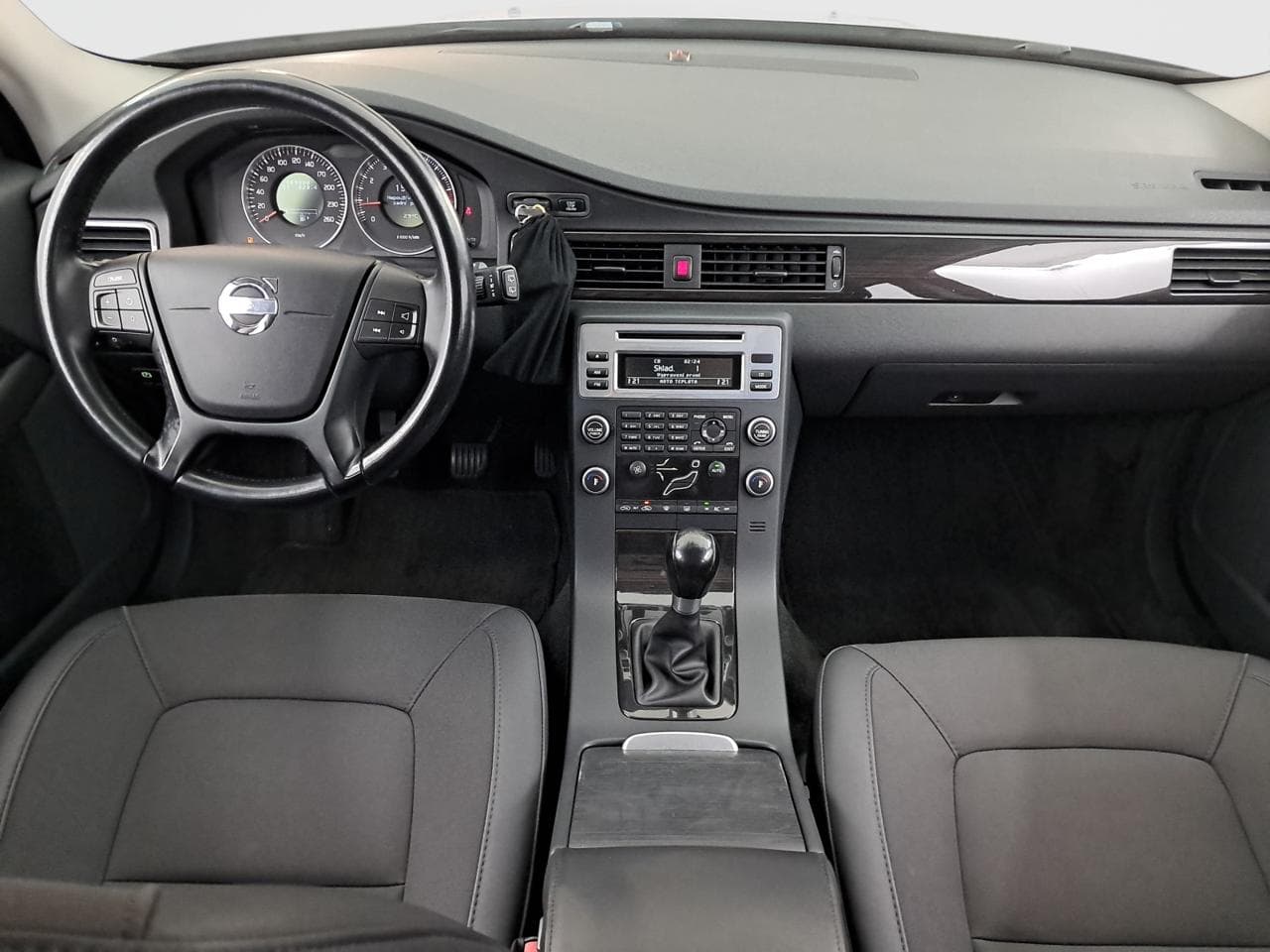 2011 Volvo V70 - 19