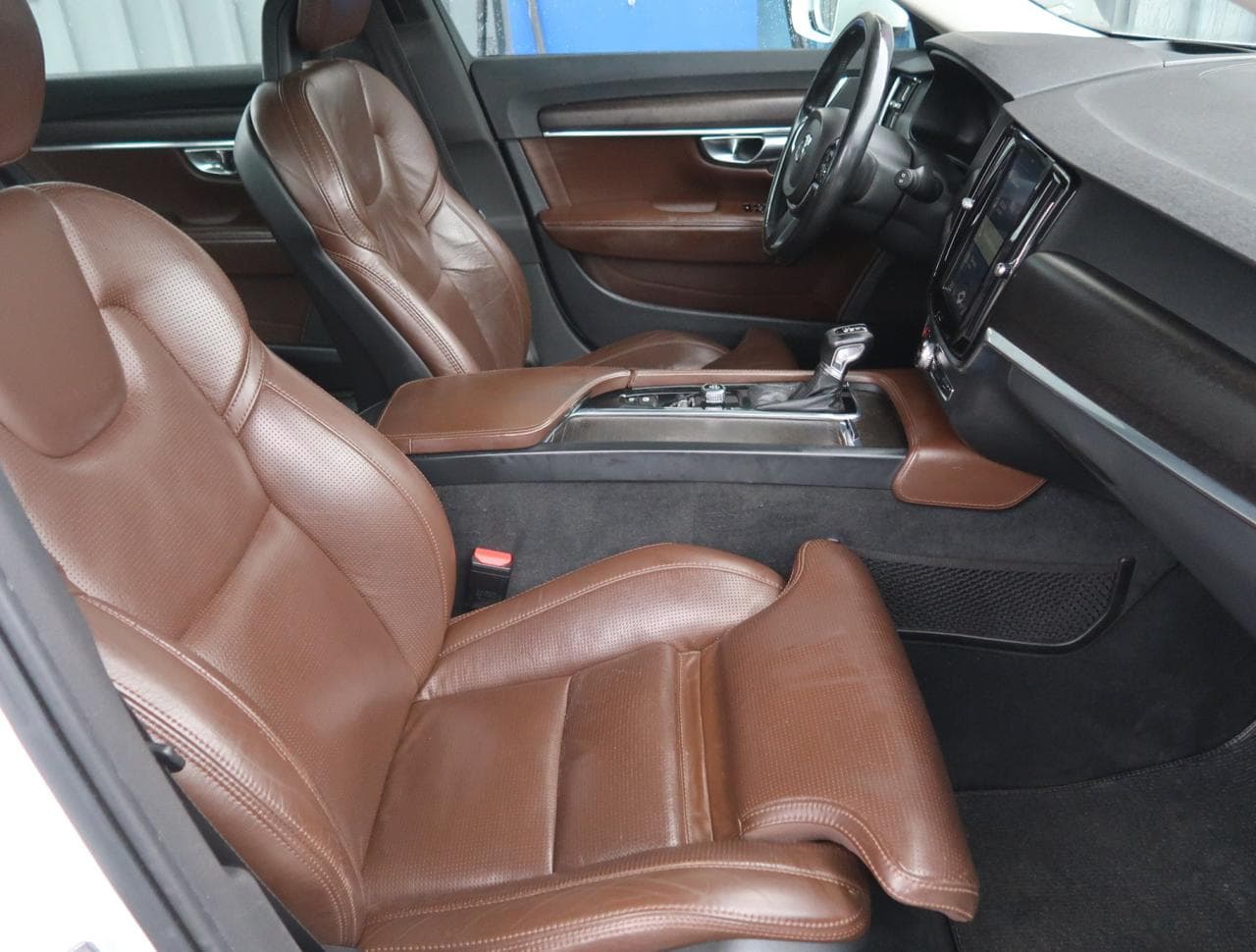 2019 Volvo V90 - 12
