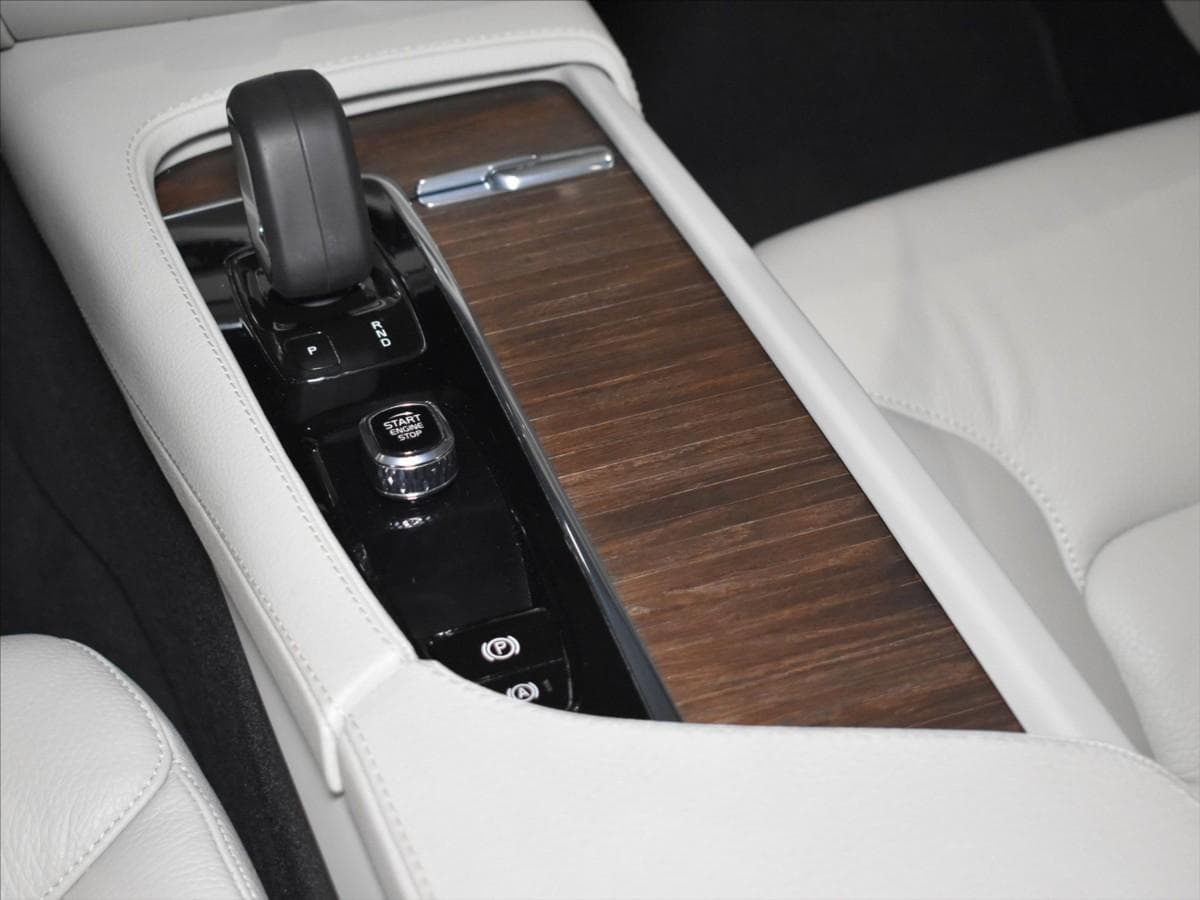 2021 Volvo V90 - 21