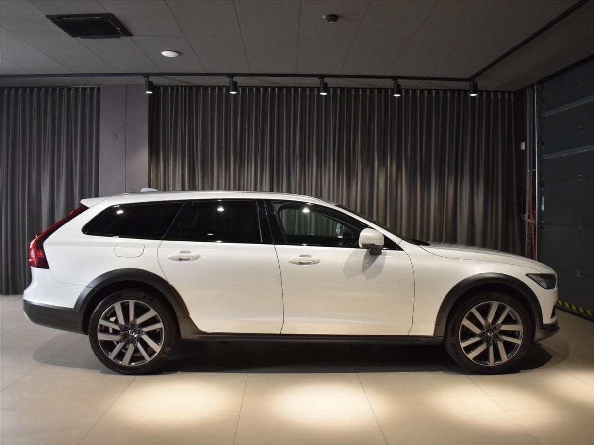 2021 Volvo V90 - 3