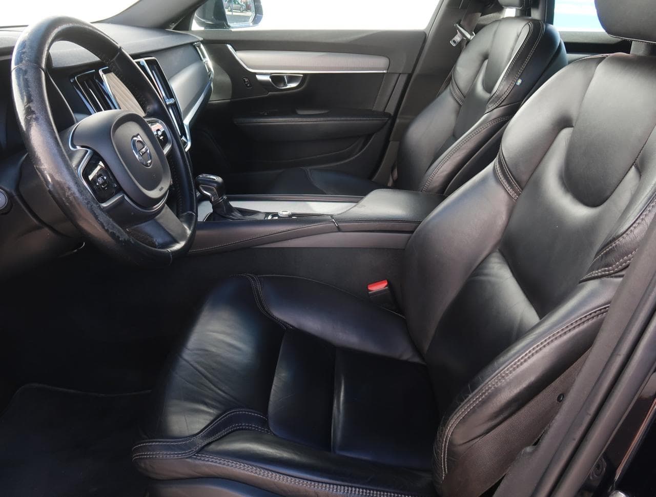 2016 Volvo V90 - 25