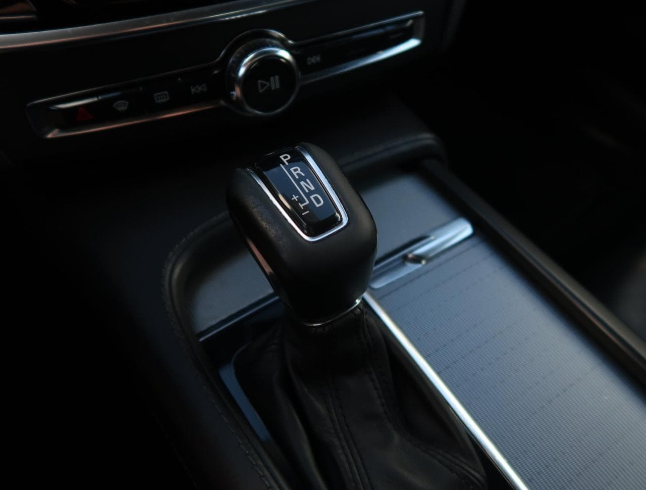 2016 Volvo V90 - 29