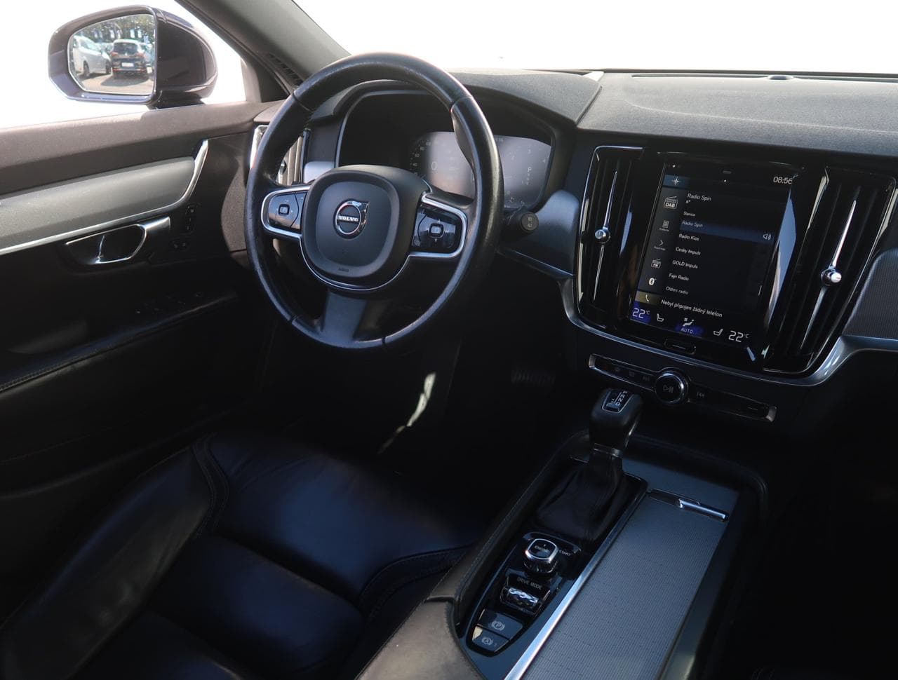 2016 Volvo V90 - 13