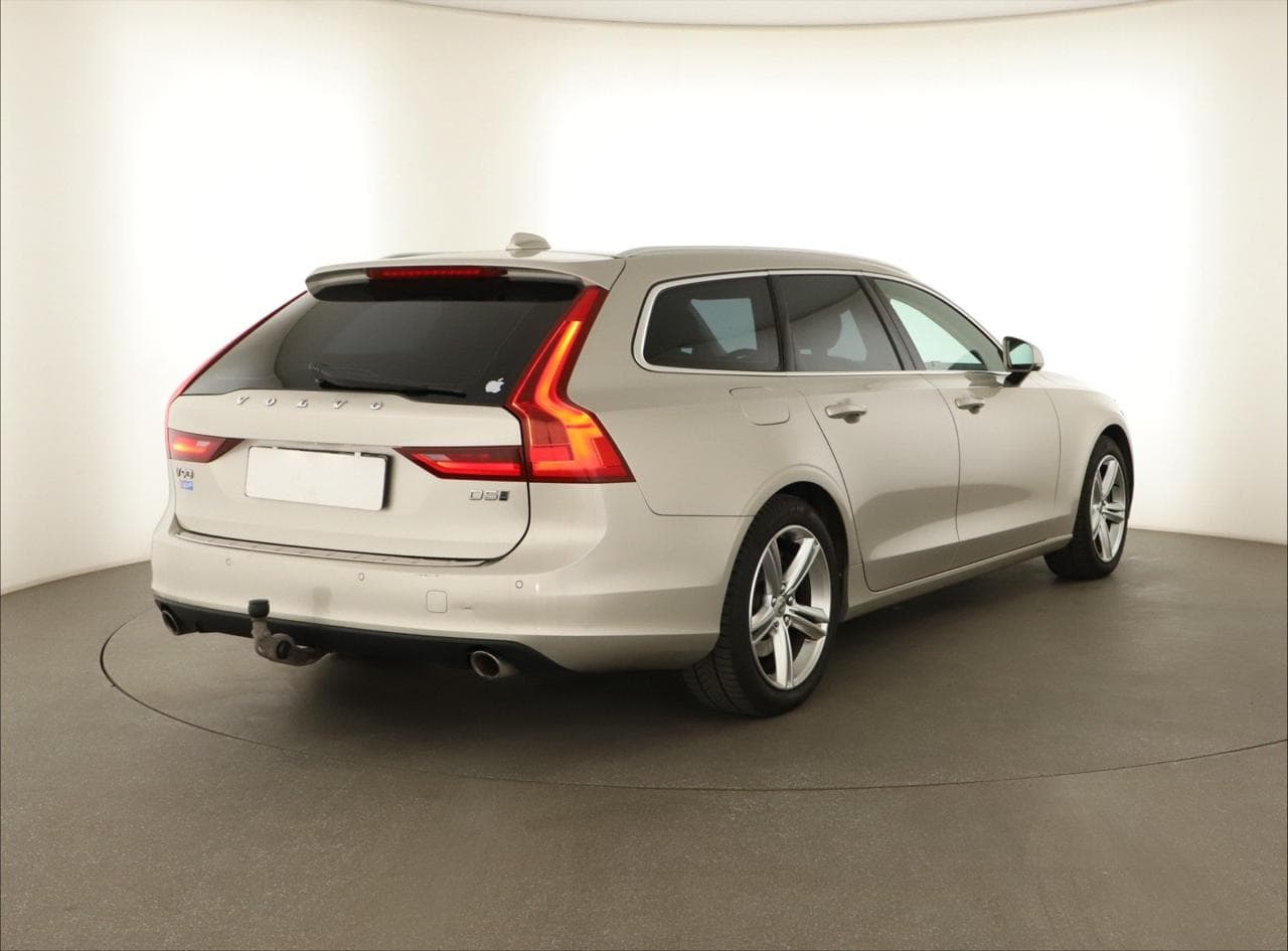 2017 Volvo V90 - 7