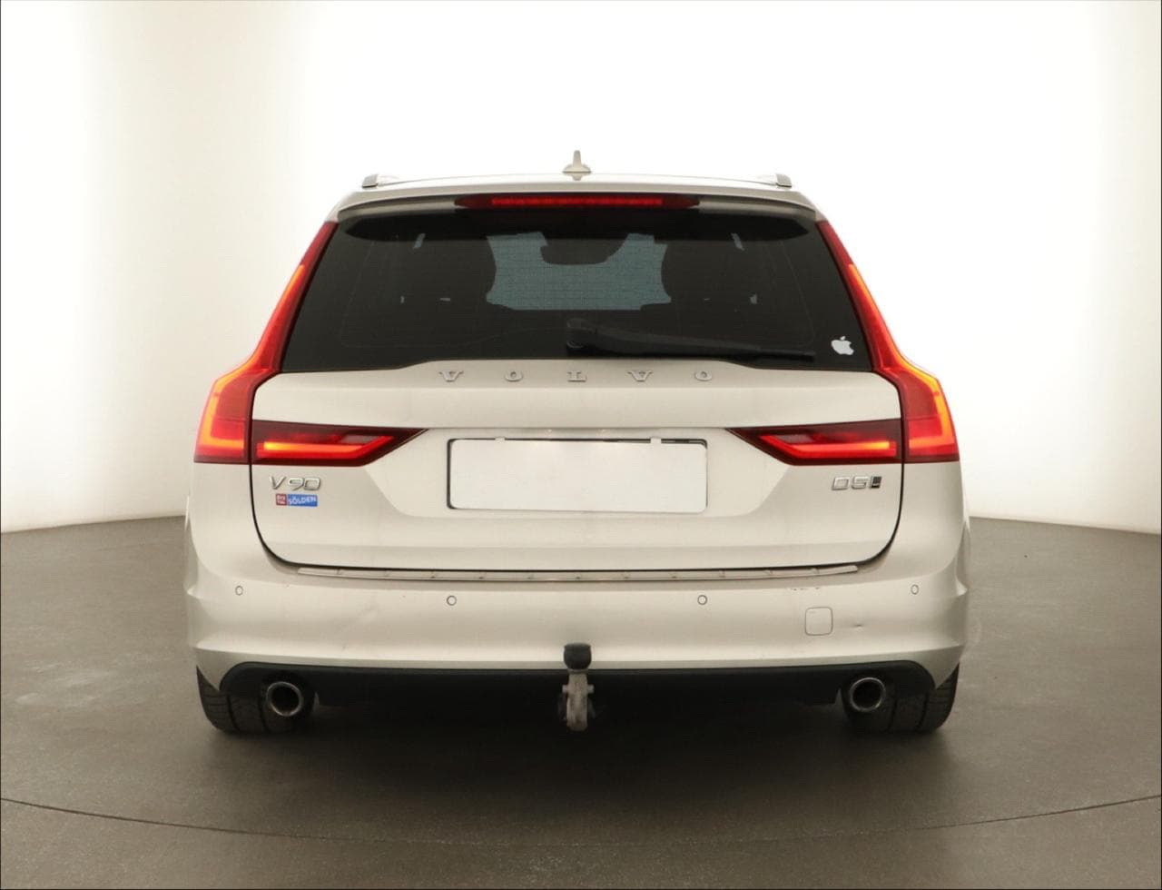 2017 Volvo V90 - 6