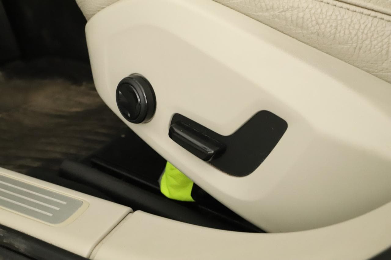 2017 Volvo V90 - 19